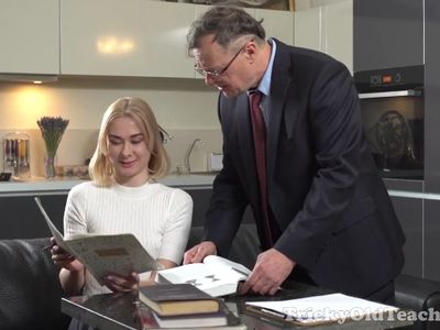 Развратная русская студентка Via Lasciva развлеклась с преподом